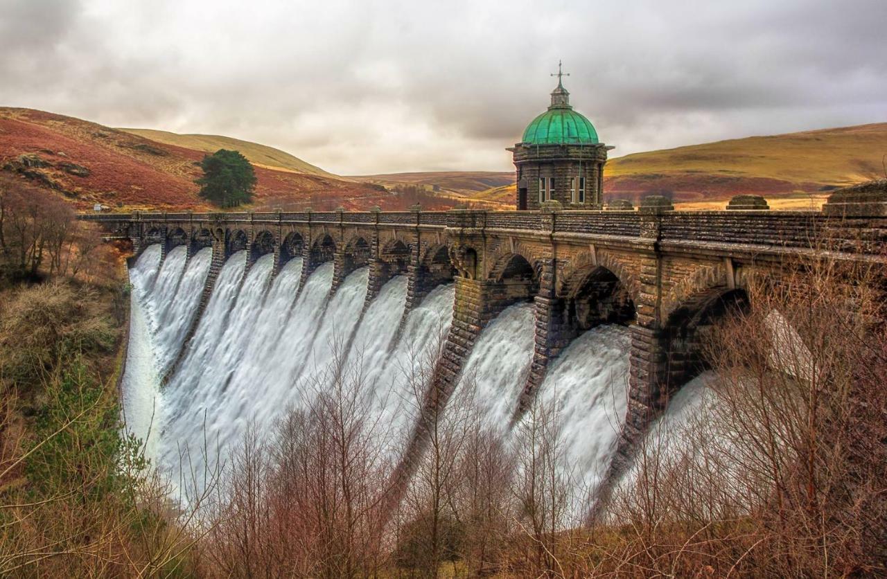 Dolifor Lägenhet Llanwrthwl Exteriör bild